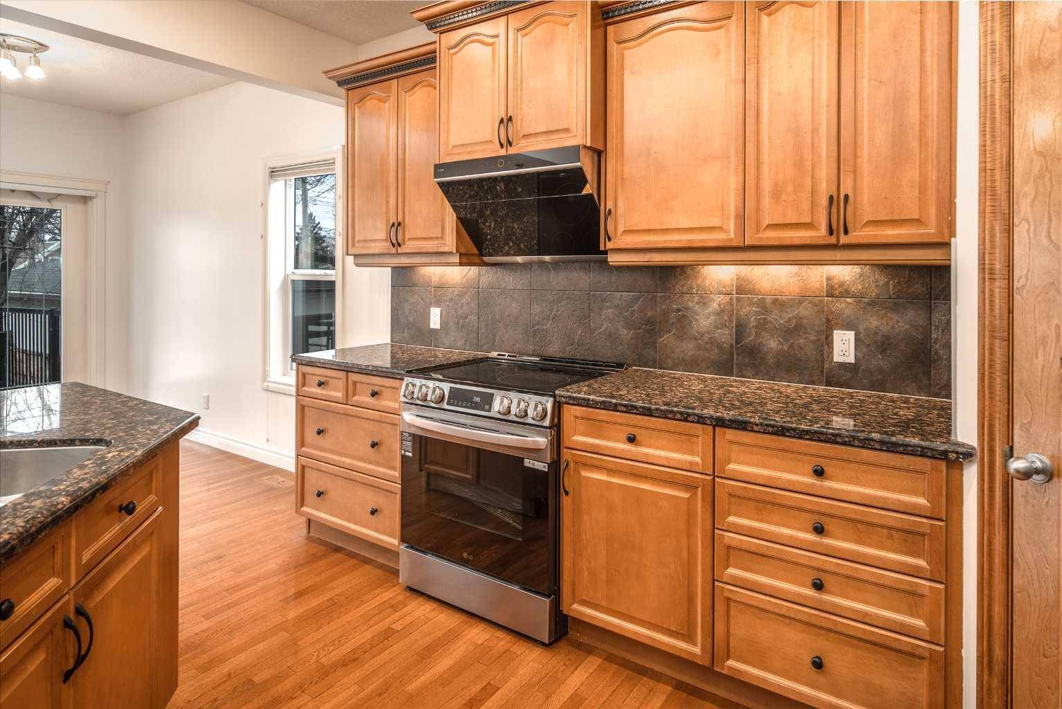 Calgary, AB T2T 0P2,2227 21 AVE SW