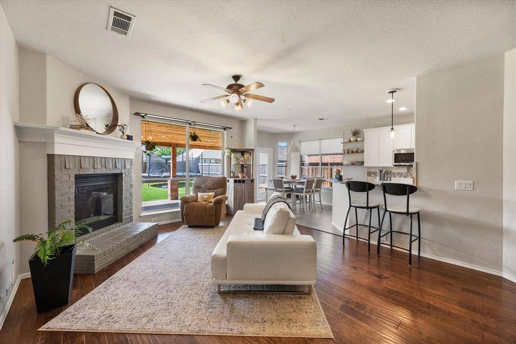 Grand Prairie, TX 75054,2815 S Serrano