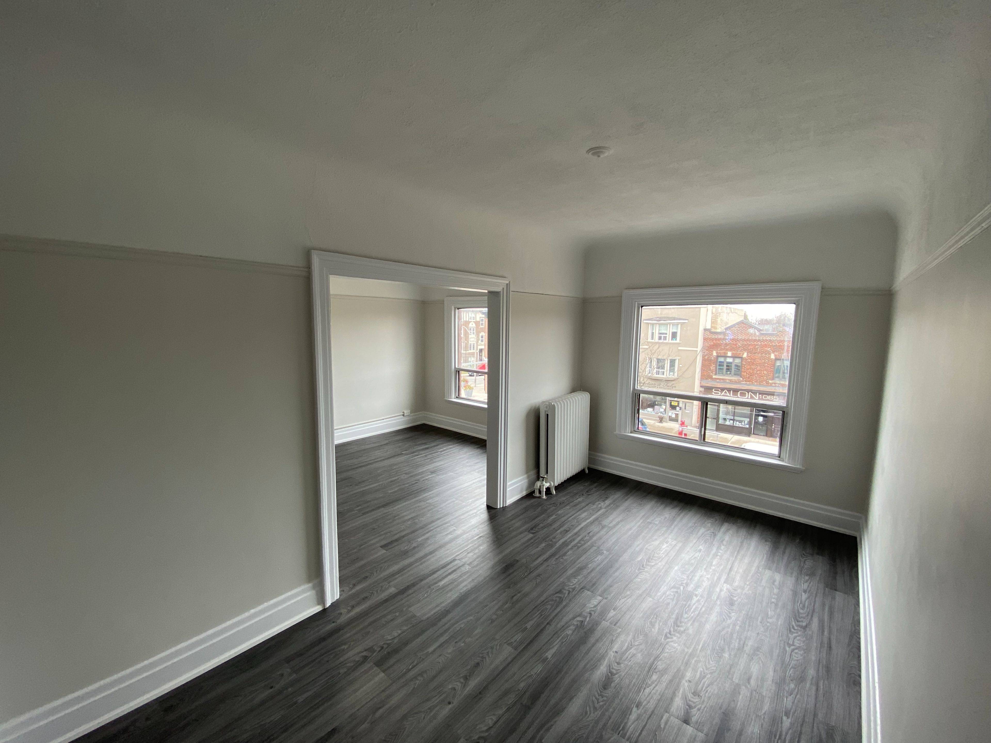 Toronto C03, ON M6E 3H3,1072 St Clair AVE W #4