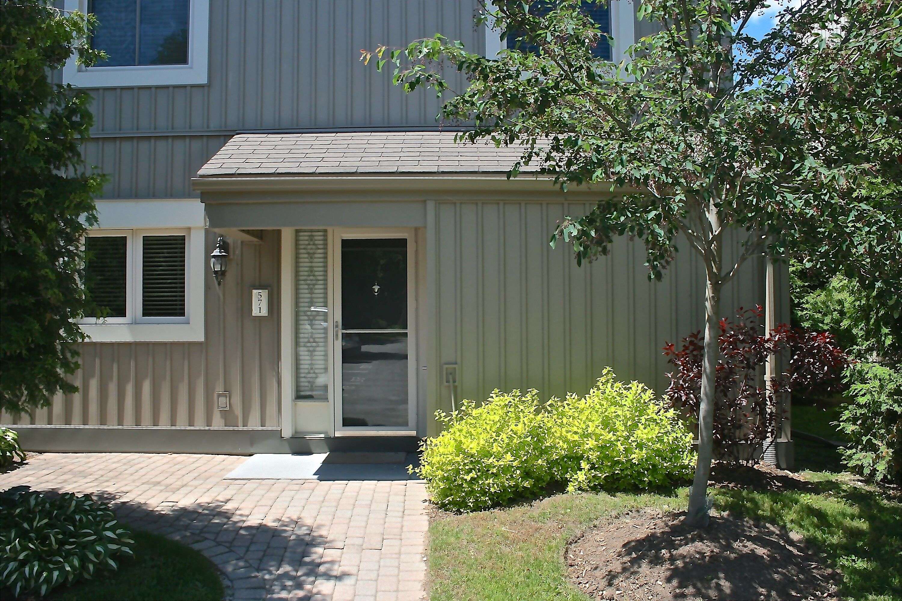 Collingwood, ON L9Y 5B4,571 OXBOW CRES