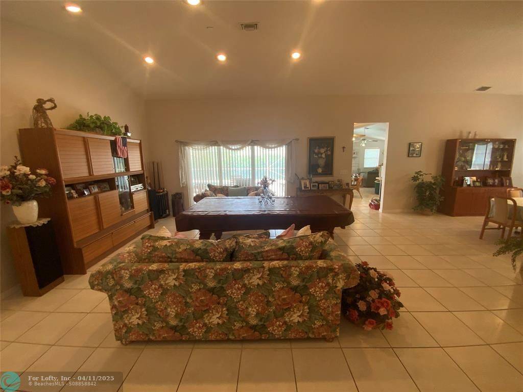 Plantation, FL 33323,11330 NW 24th St