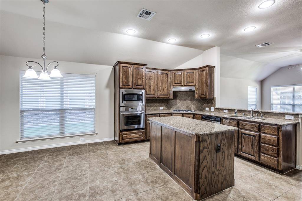 Mckinney, TX 75072,10024 Waterstone Way