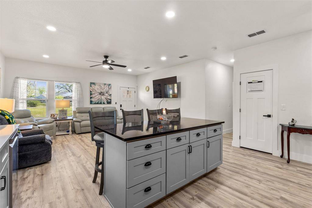 Cleburne, TX 76031,624 Oak Street
