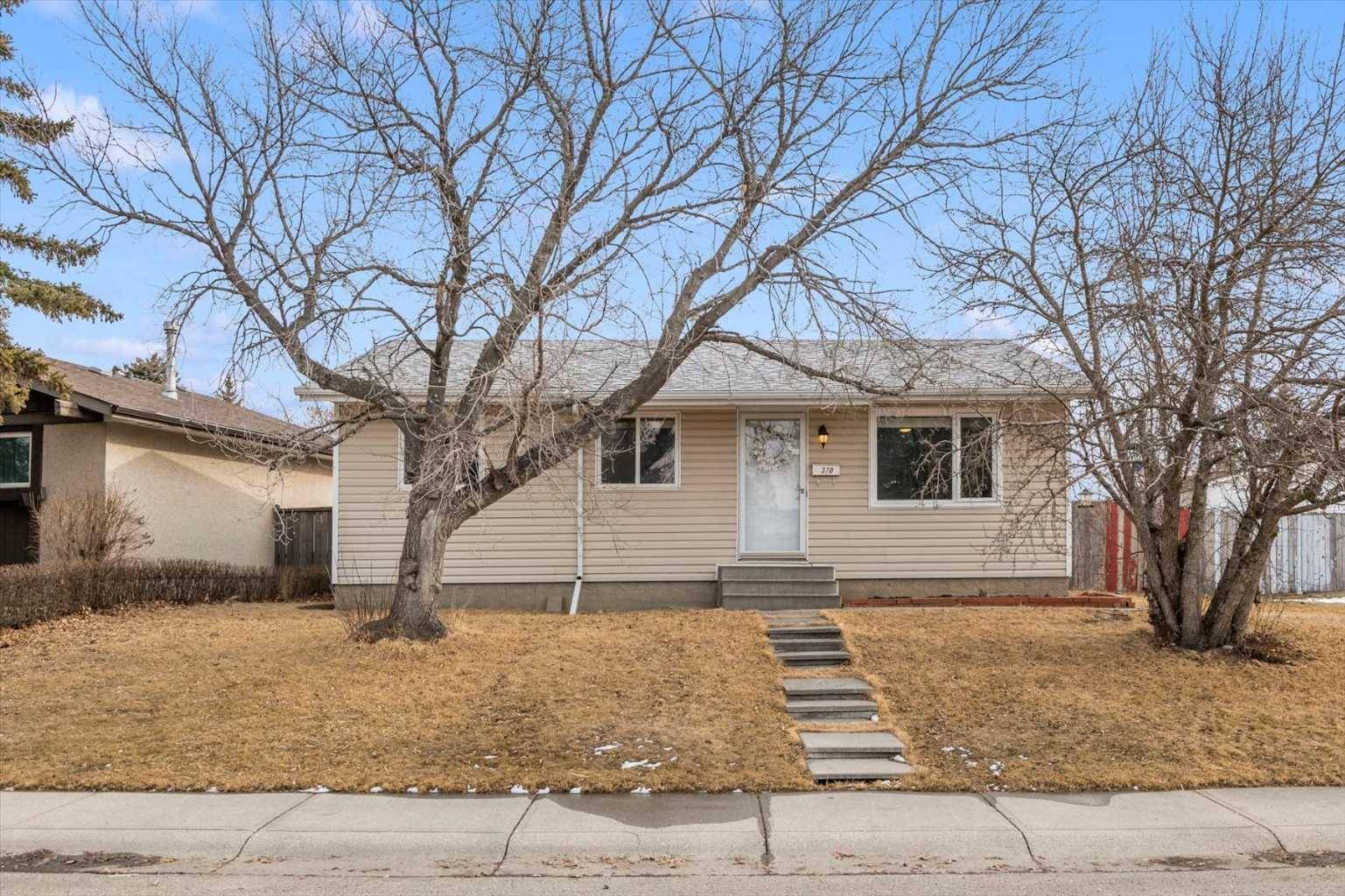 Calgary, AB T2A5V3,370 Maitland HL NE