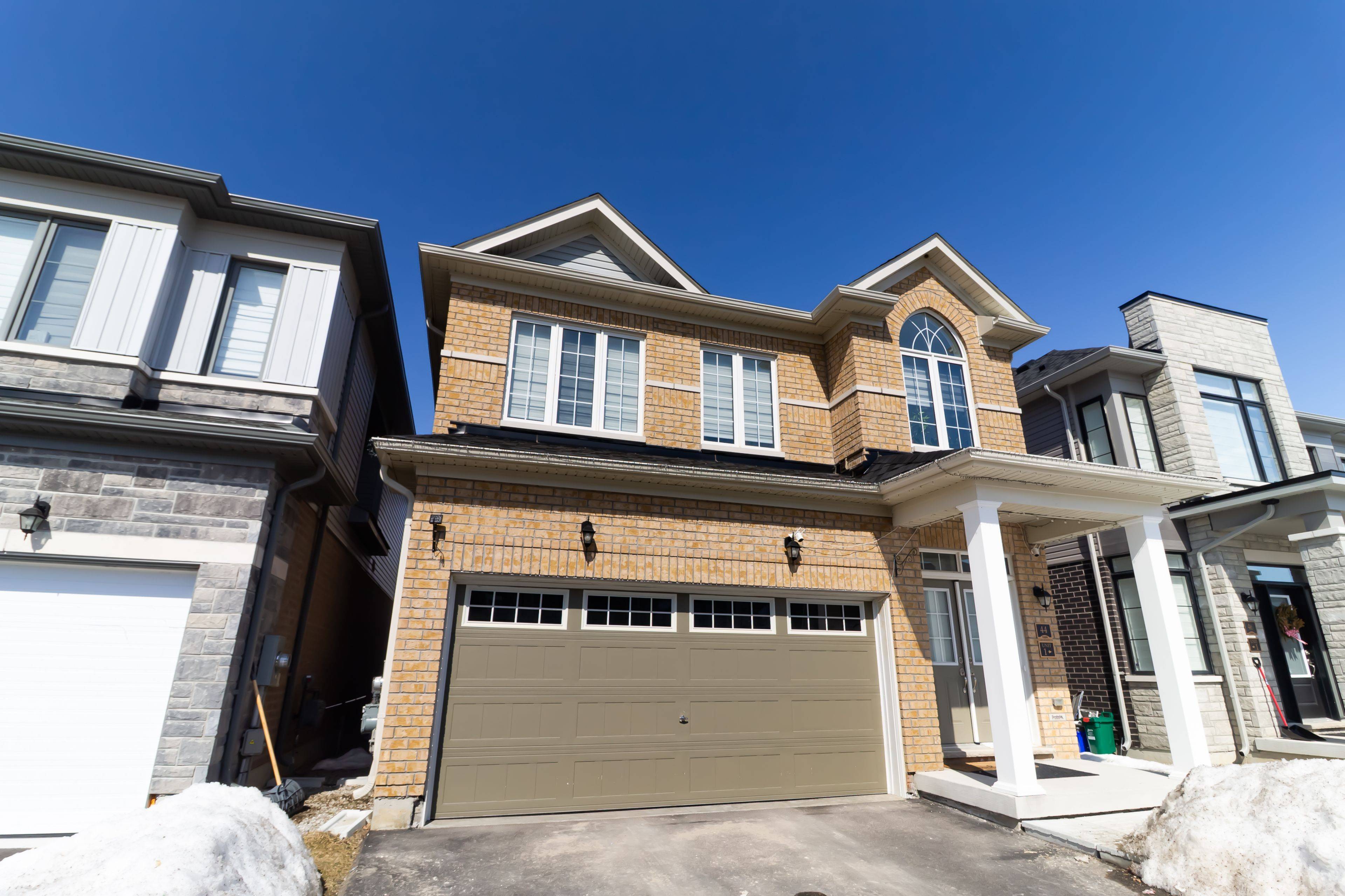 Barrie, ON L9J 0L7,44 Bannister RD