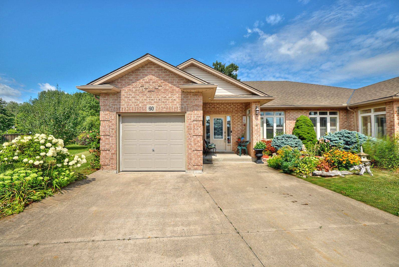 Welland, ON L3C 7M6,60 Bridgewater CT