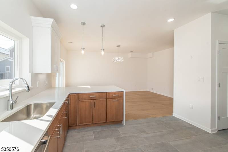 Roselle Boro, NJ 07203,817 Spruce