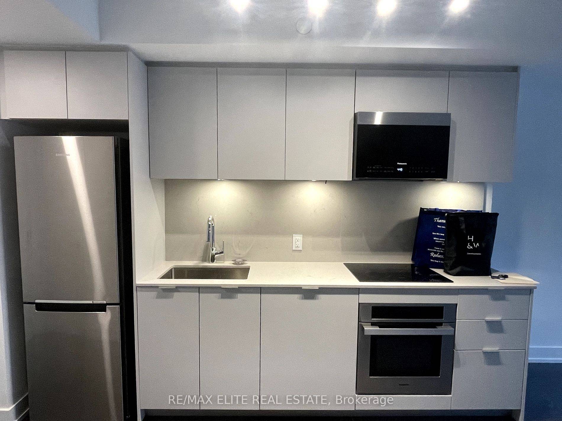 Markham, ON L6G 0H4,8 Cedarland DR #706