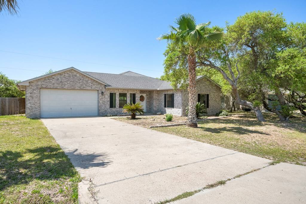 Rockport, TX 78382,913 Redwood