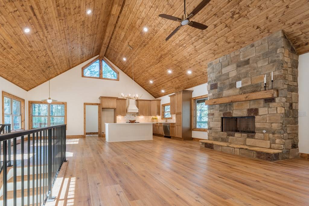 Ellijay, GA 30539,314 Lakeview Lane