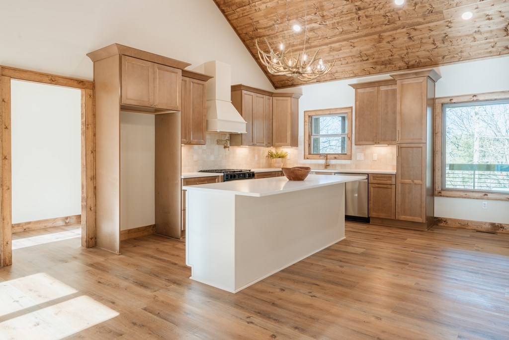 Ellijay, GA 30539,314 Lakeview Lane