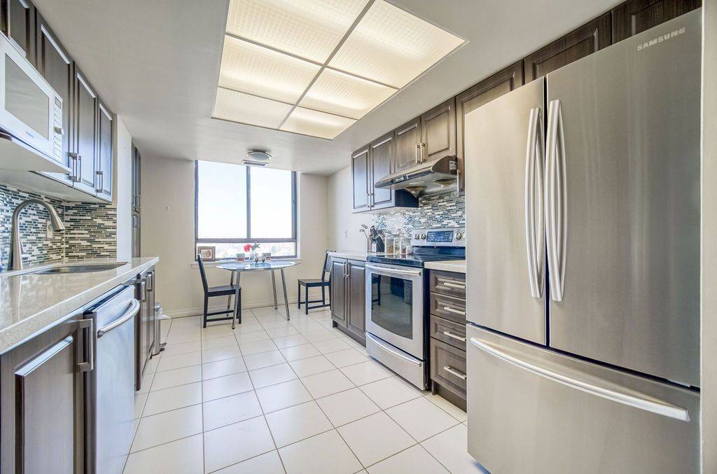Toronto E05, ON M1W 3T6,255 Bamburgh CIR #1409