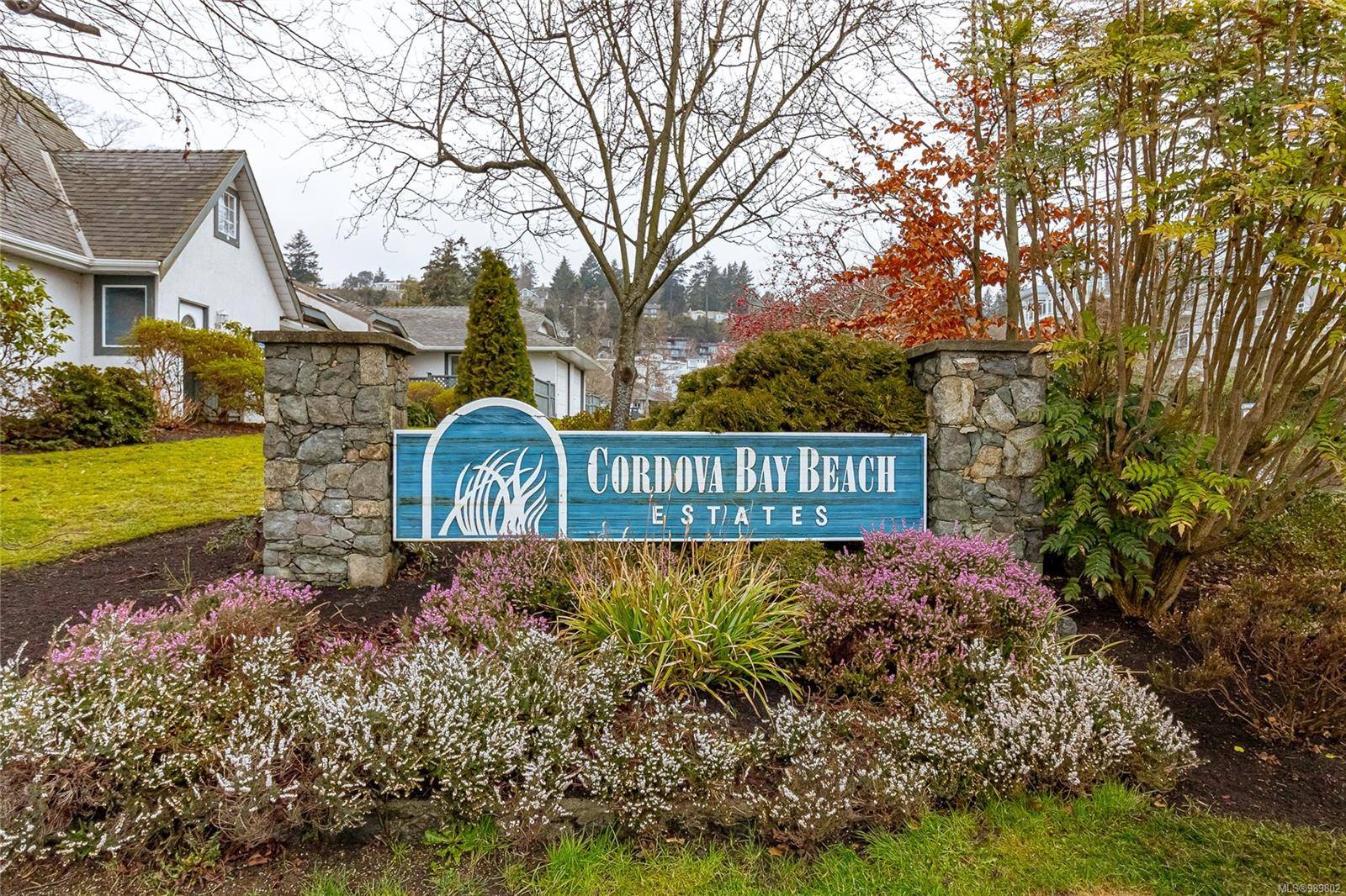 Saanich, BC V8Y 2K5,5110 Cordova Bay Rd #14