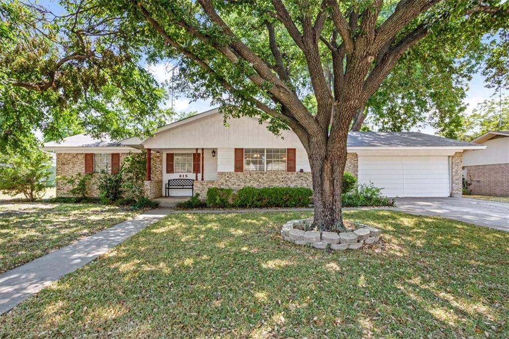 Clifton, TX 76634,815 S Ave O