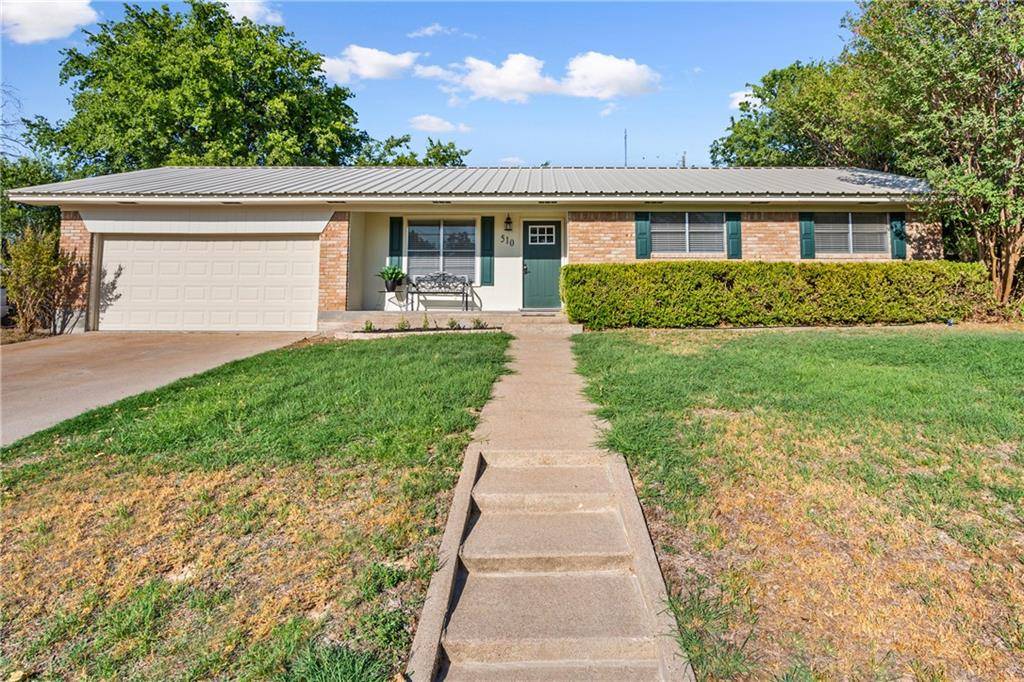 Clifton, TX 76634,510 N Ave X