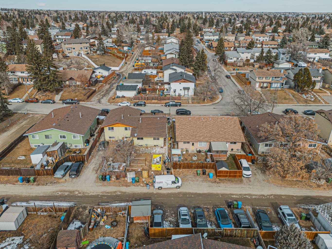 Calgary, AB T1Y2C5,6307 24 AVE NE