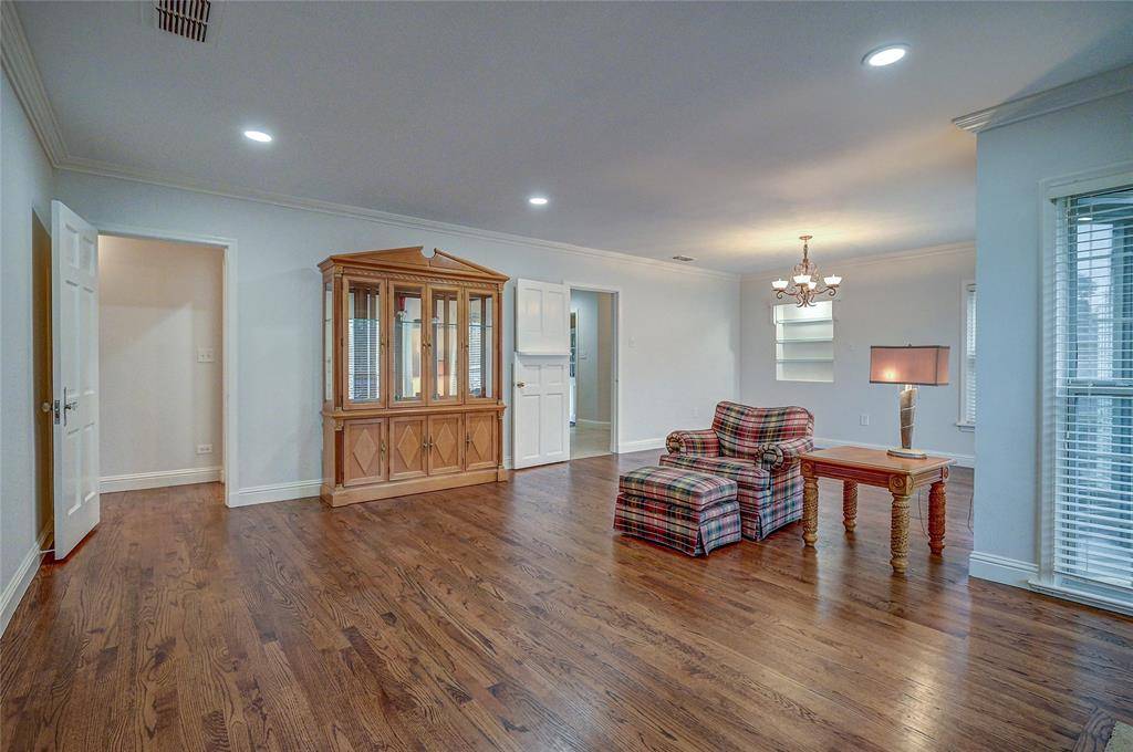 Dallas, TX 75218,9603 Redondo Drive