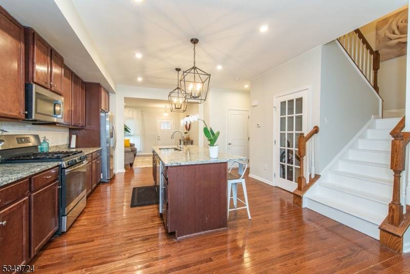 Mount Arlington Boro, NJ 07856,18 Trailwood Dr