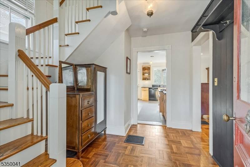 Morristown Town, NJ 07960,43 Mills St