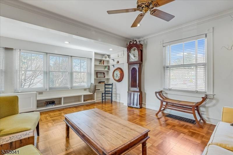 Morristown Town, NJ 07960,43 Mills St