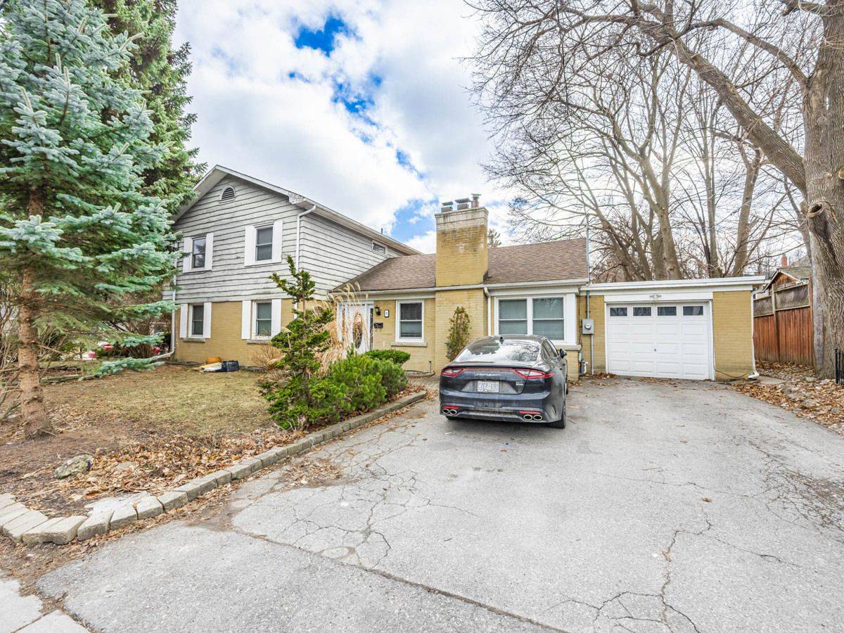 Brampton, ON L6W 1W6,18 Armstrong ST