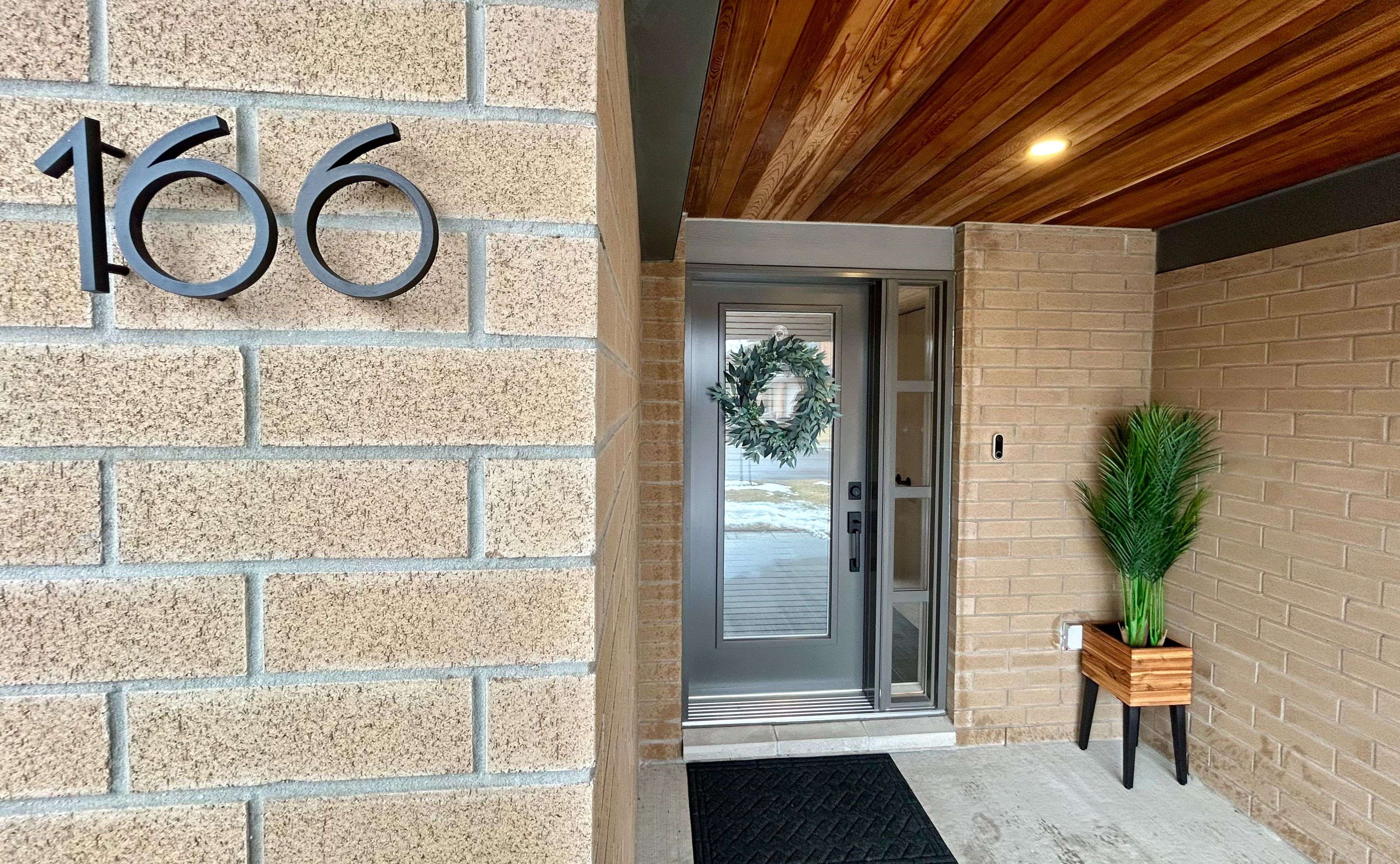 Leitrim, ON K1T 0S8,166 Shuttleworth DR