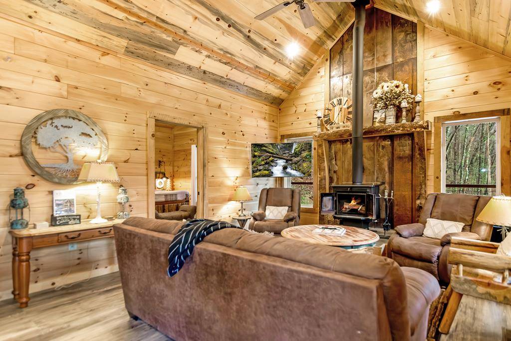 Cherry Log, GA 30522,184 Rockhouse Road