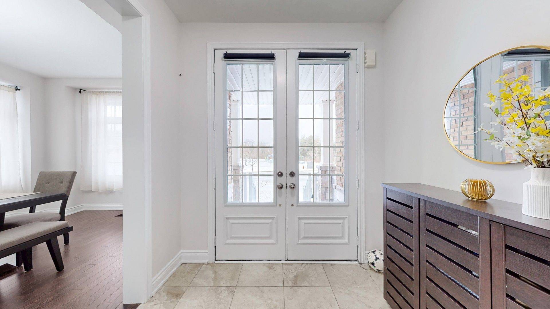 East Gwillimbury, ON L0G 1M0,16 Vivian creek RD
