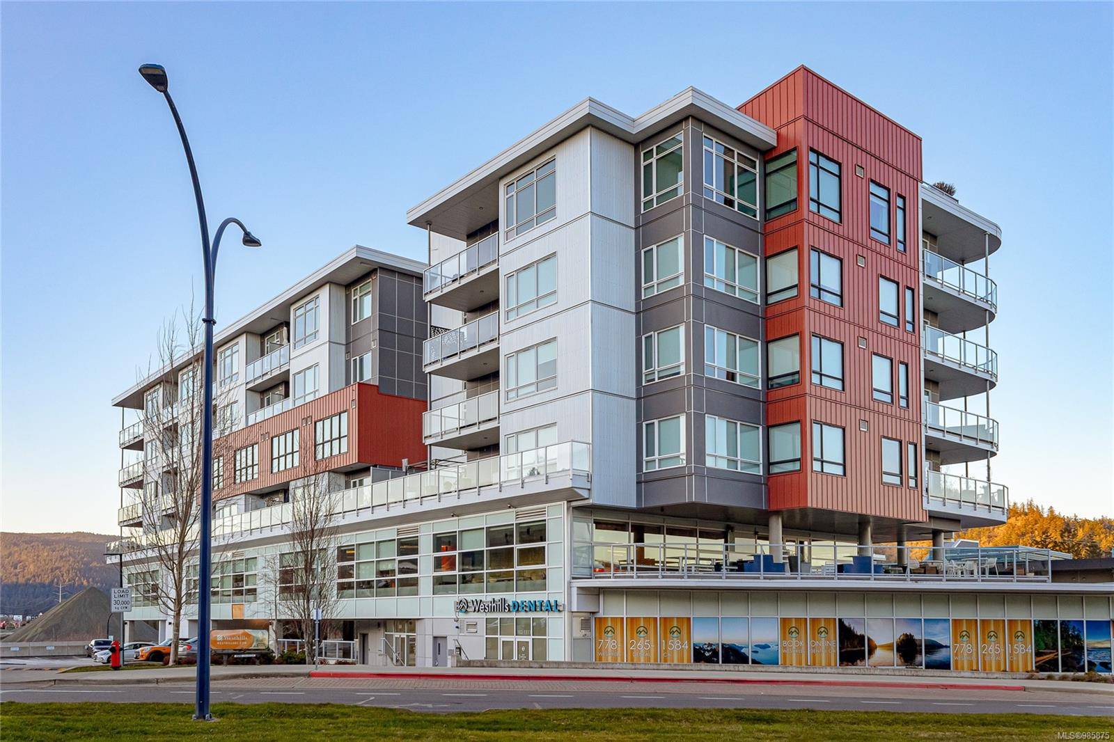 Langford, BC V9B 0S7,1311 Lakepoint Way #509