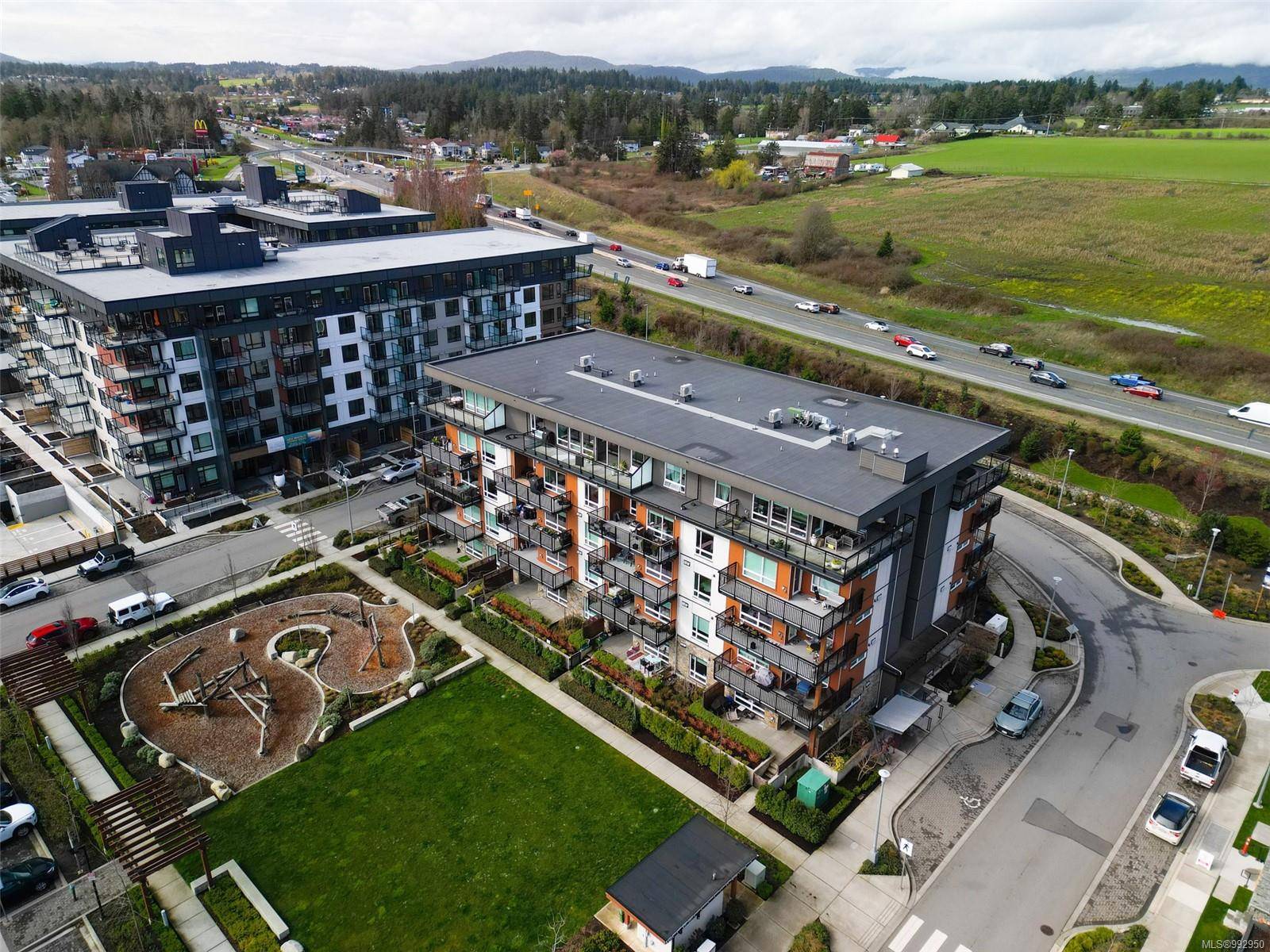 Central Saanich, BC V8M 0C1,2500 Hackett Cres #206