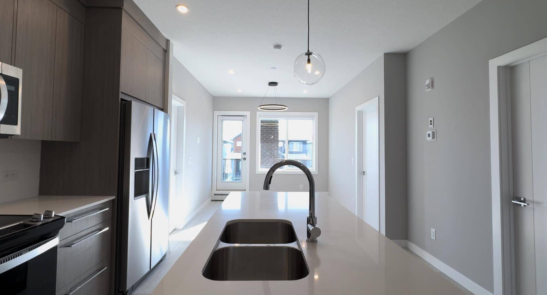 Calgary, AB T2X 5X2,111 Wolf Creek DR #4213