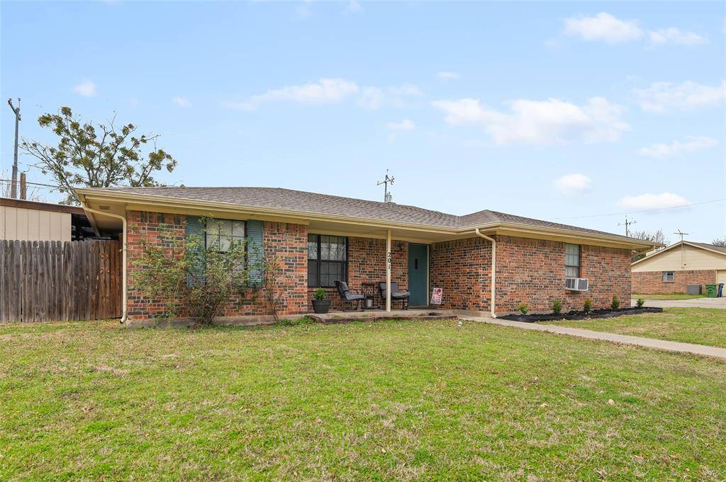 Sanger, TX 76266,201 Colonial Heights