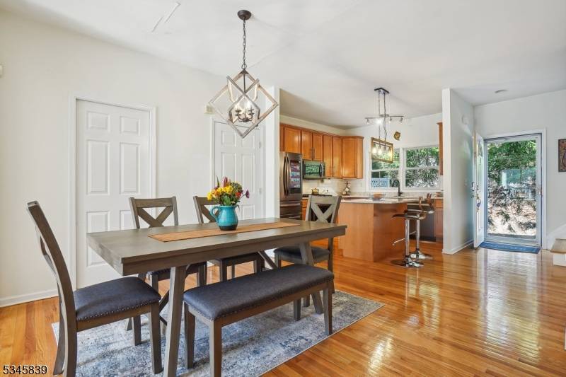 Scotch Plains Twp., NJ 07076,4 Riga Ct