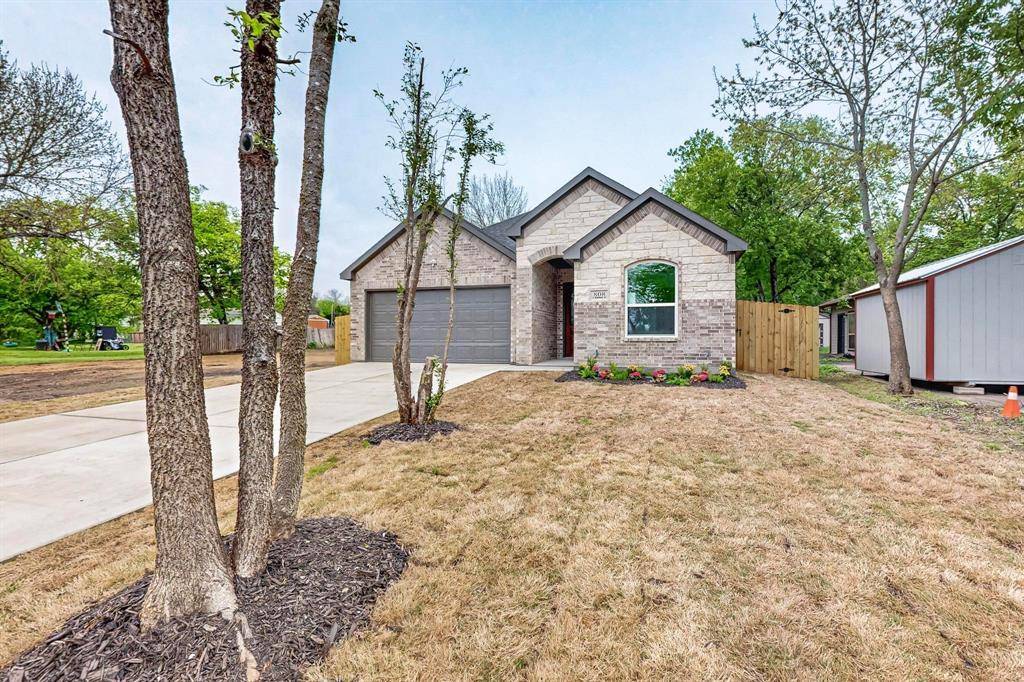 Ennis, TX 75119,806 S Sherman Street