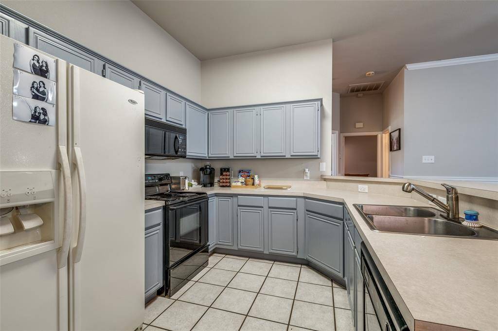 Arlington, TX 76017,5927 Sagebrush Trail