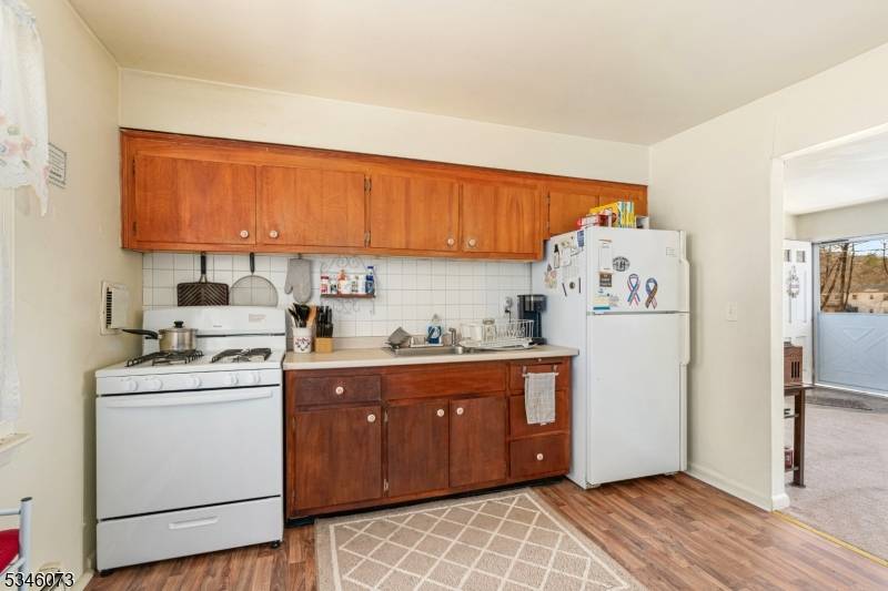 Wanaque Boro, NJ 07465,16 E Belmont Ave #8