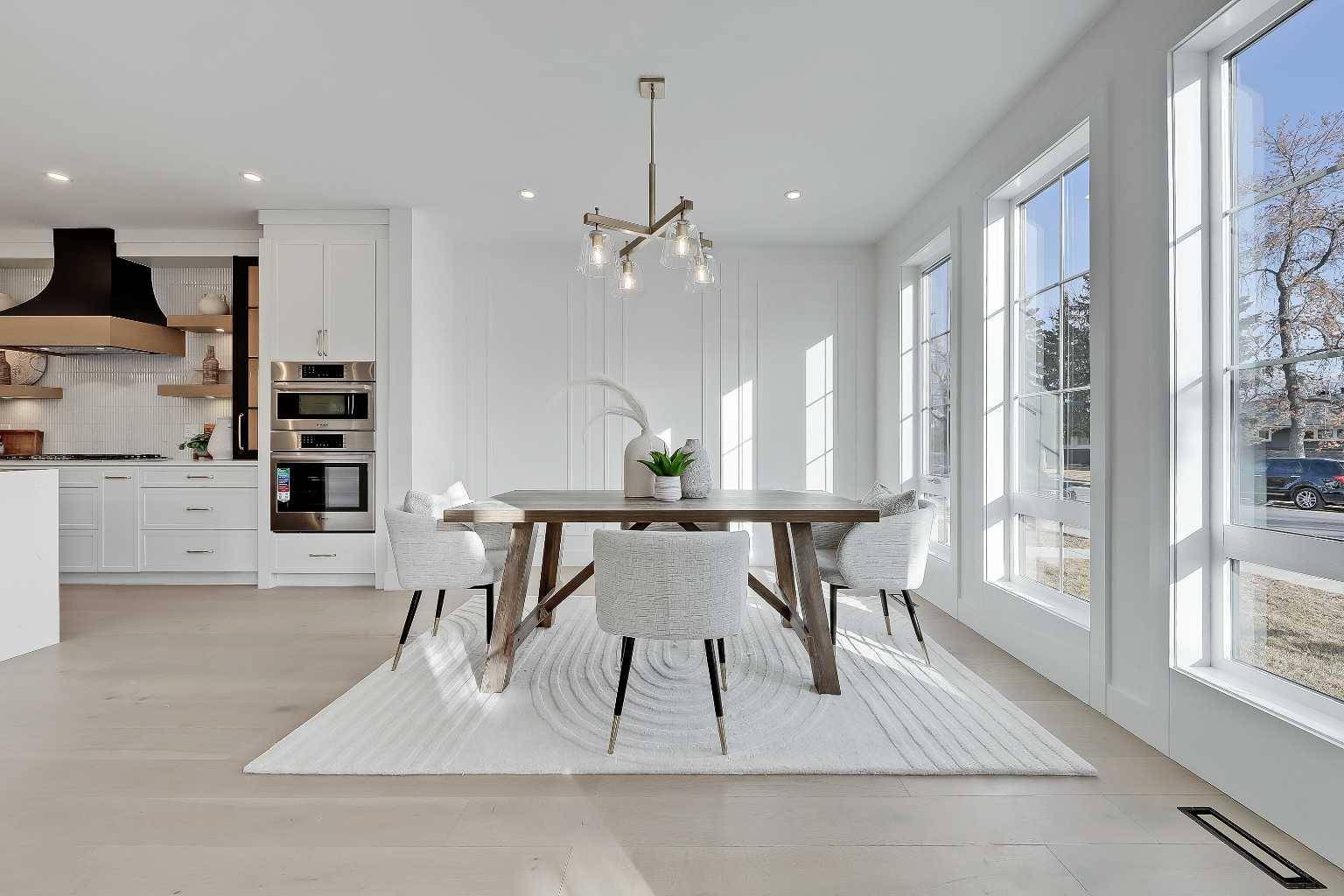 Calgary, AB T3E 1L7,2140 54 AVE SW