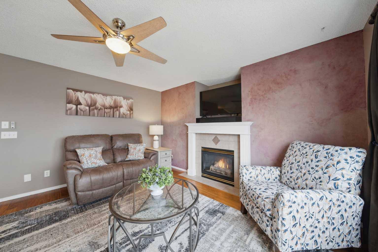 Calgary, AB T3G 5A8,103 citadel acres Close NW