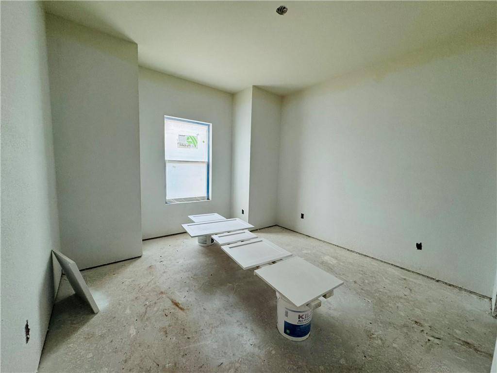 Mcgregor, TX 76657,329 Rogers Street