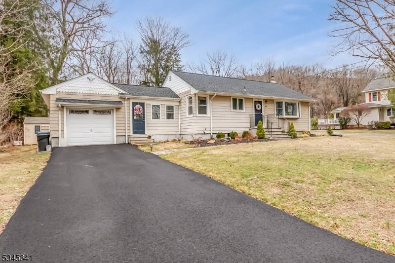 Washington Twp., NJ 07853,84 Fairview Ave
