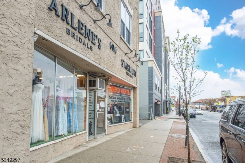 Bloomfield Twp., NJ 07003,606 Bloomfield Ave