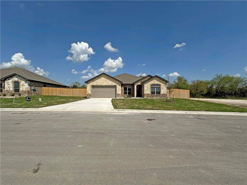 Lorena, TX 76655,135 Lasso Loop