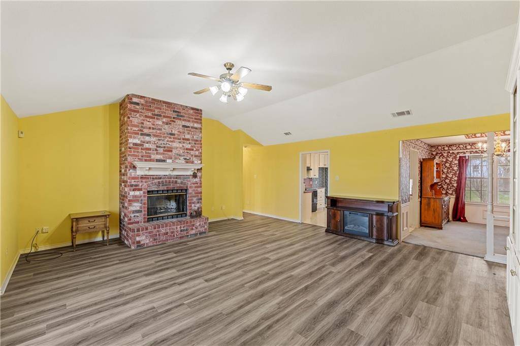 Lorena, TX 76655,807 Birdie Lane