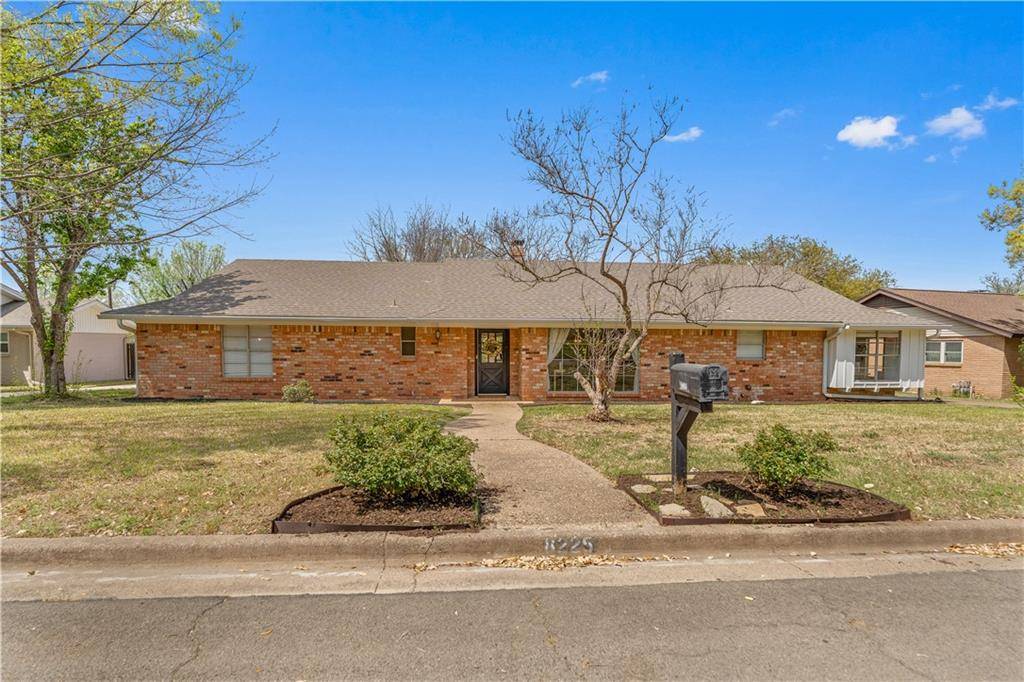 Woodway, TX 76712,8225 Shadow Wood Drive