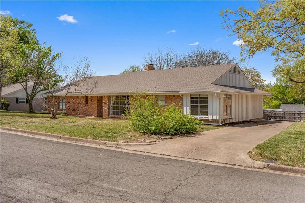 Woodway, TX 76712,8225 Shadow Wood Drive