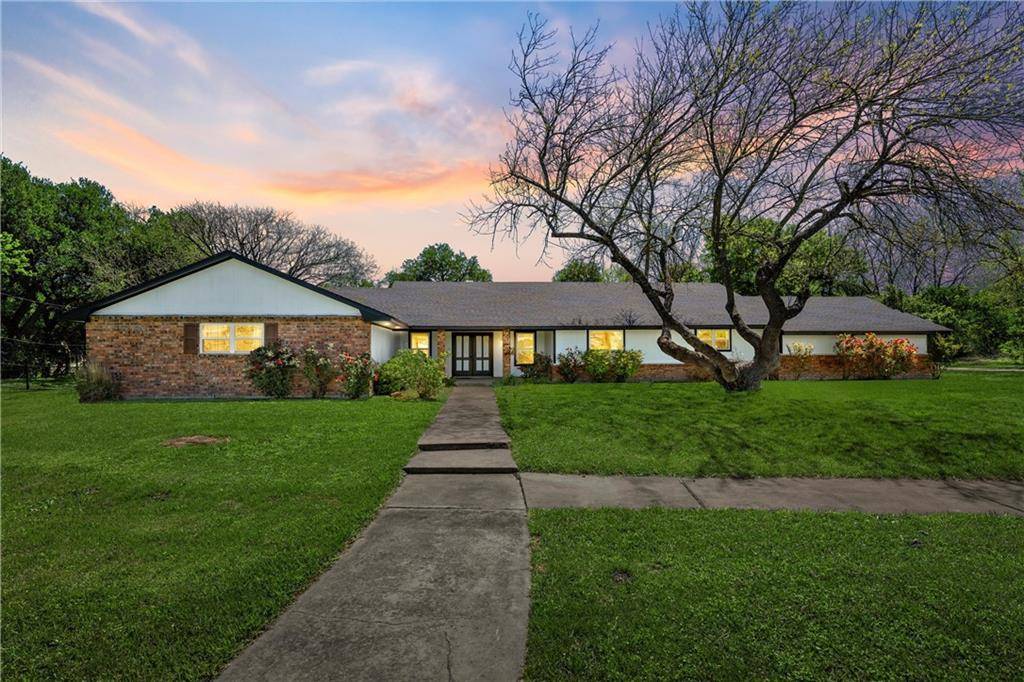 Robinson, TX 76706,1049 W Moonlight Drive