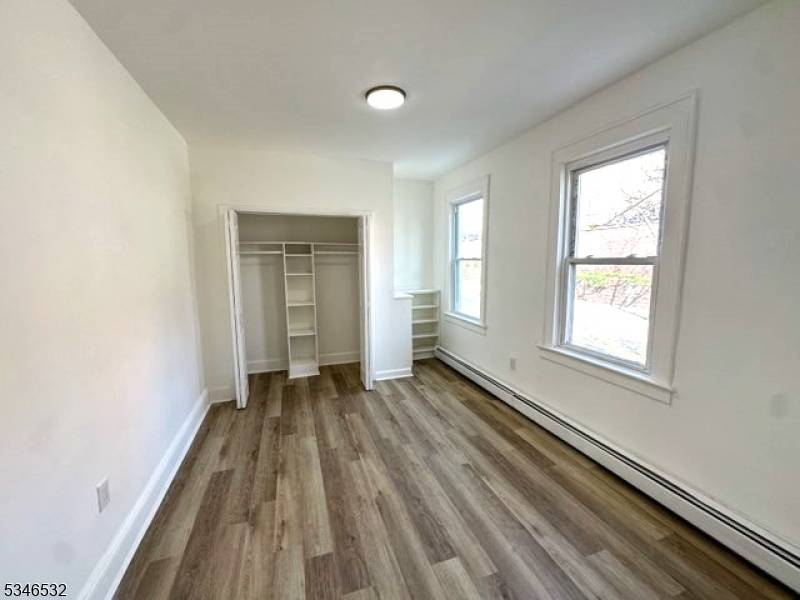 Paterson City, NJ 07522,25 Belmont Ave #1B
