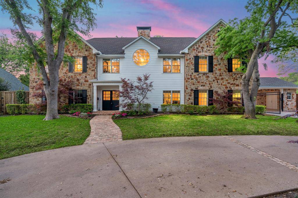 Dallas, TX 75229,4037 Courtshire Drive