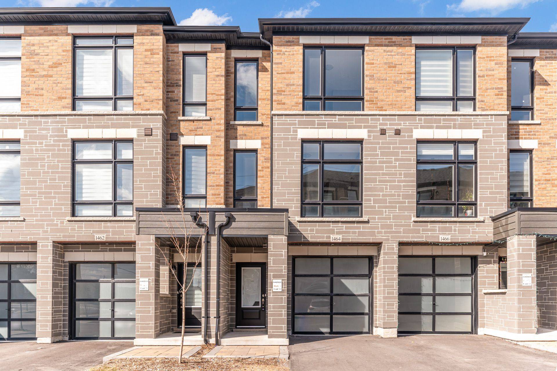 Oshawa, ON L1K 3G1,1464 Grand Prairie Path N/A