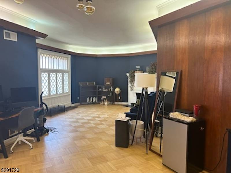 Somerville Boro, NJ 08876,75-77 N BRIDGE ST